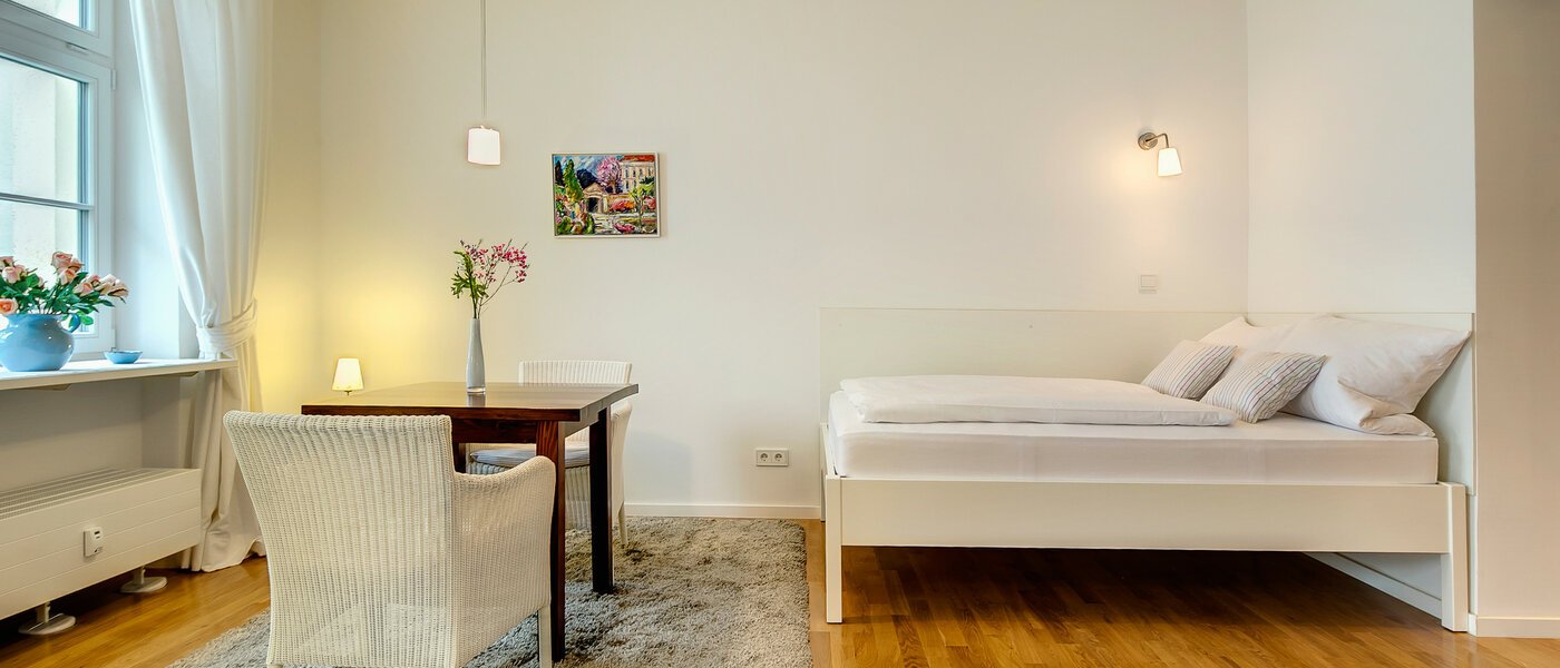 studio München Ludwigsvorstadt 02 sleeping area 8085