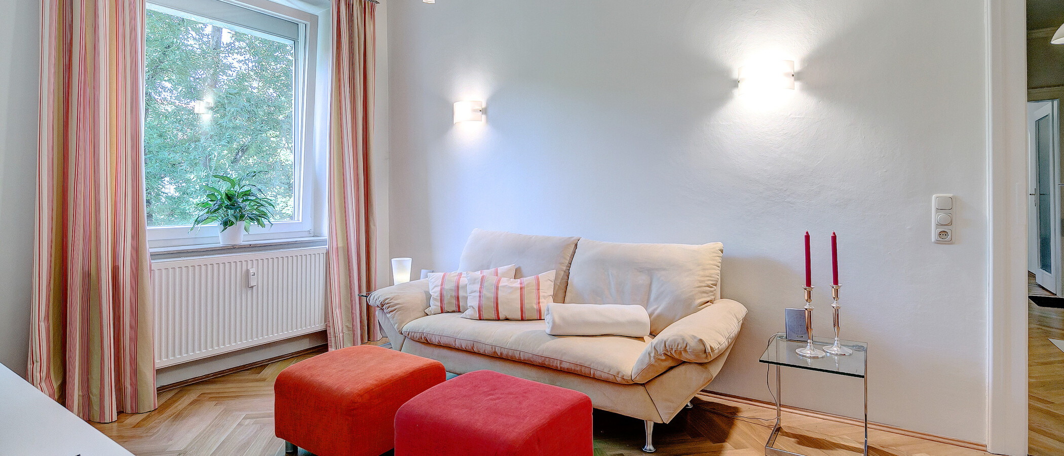 apartment München Schwabing 02 living room 8088