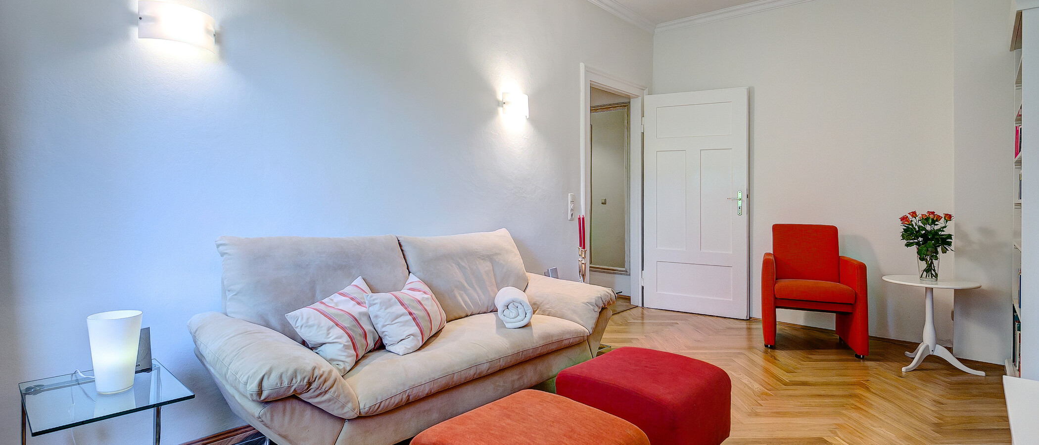 apartment München Schwabing 04 living room 8088