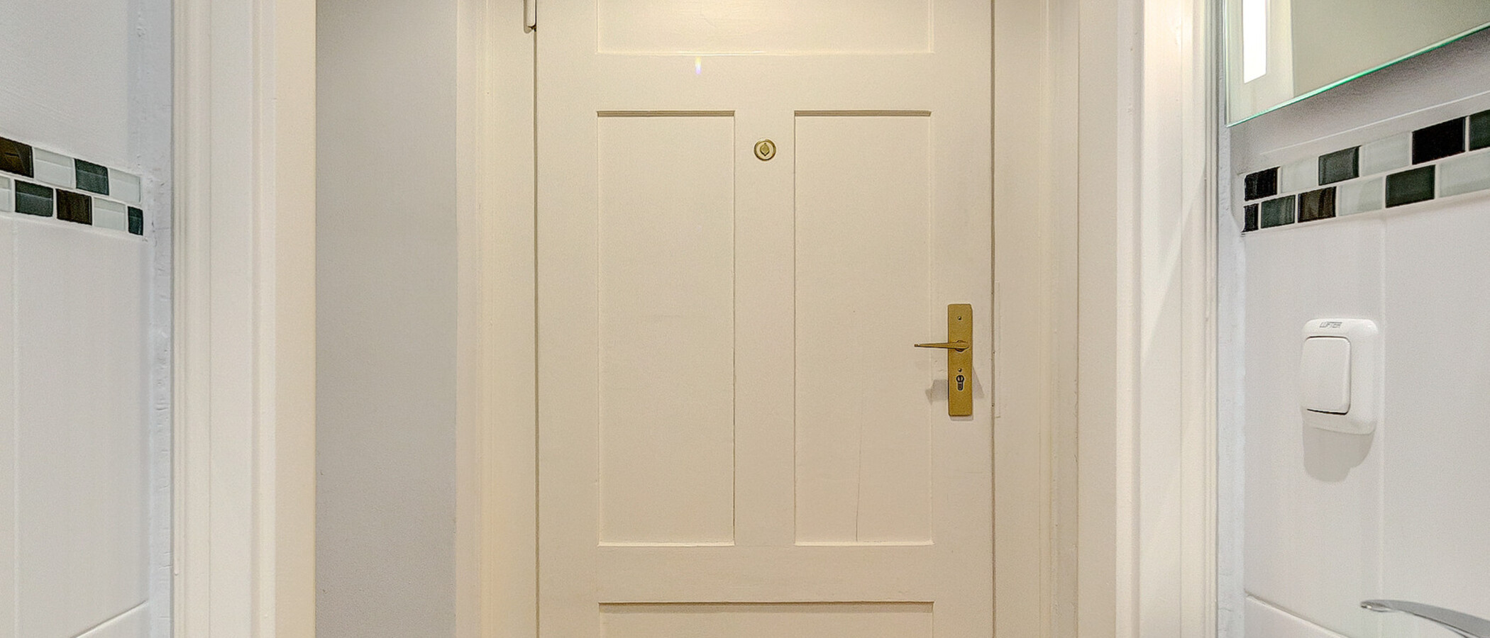 apartment München Schwabing 02 separate toilet 8088
