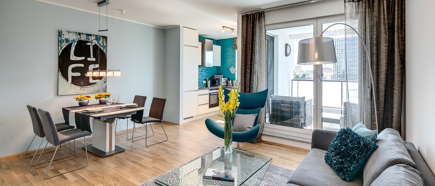 apartment München Nymphenburg 05 living room 8090