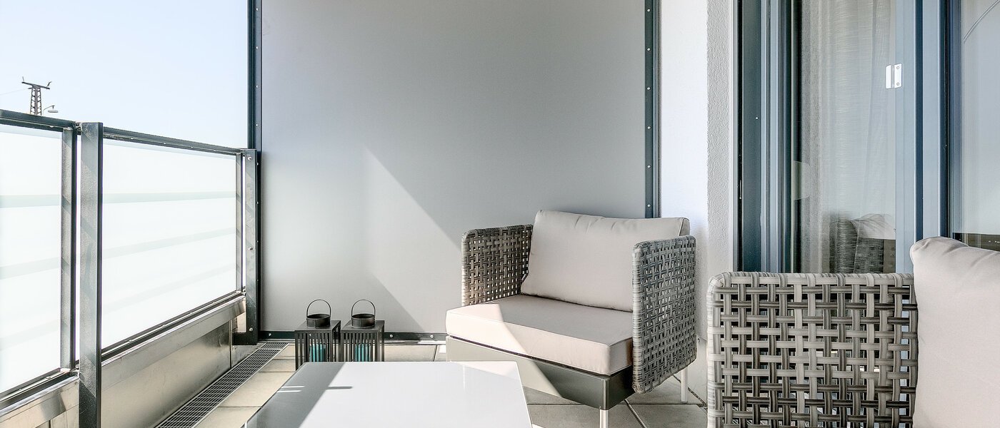 apartment München Nymphenburg 02 balcony 8090