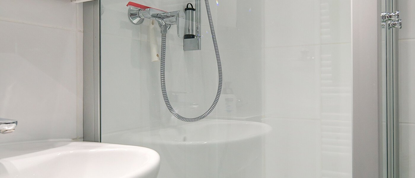 apartment München Schwabing 02 bathroom 8131