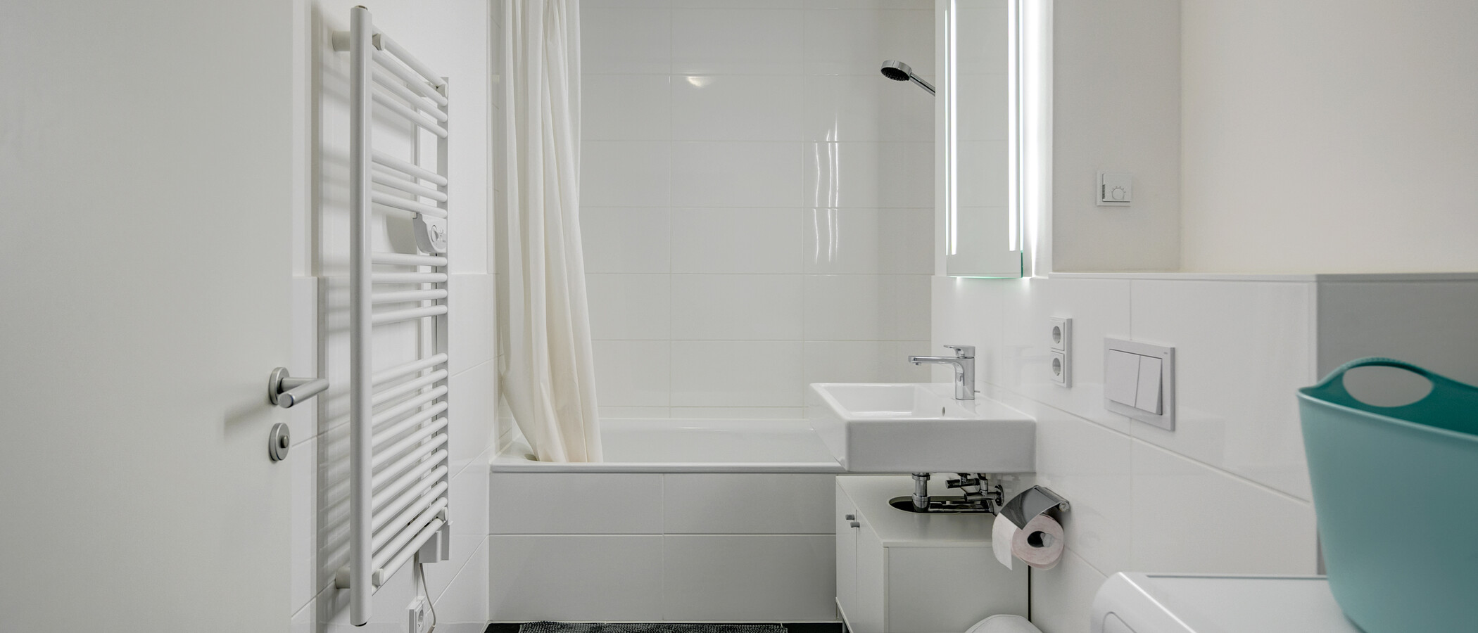 apartment München Schwabing 01 bathroom 8156