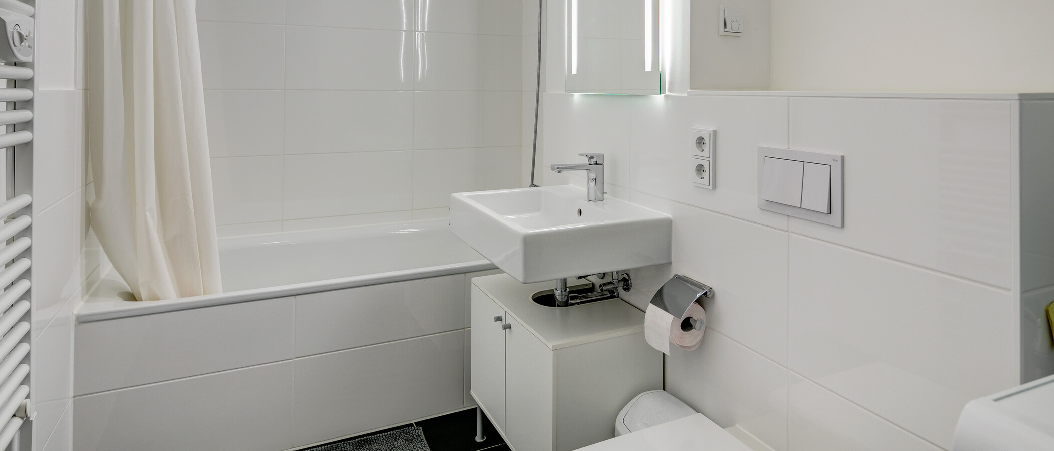 apartment München Schwabing 02 bathroom 8156