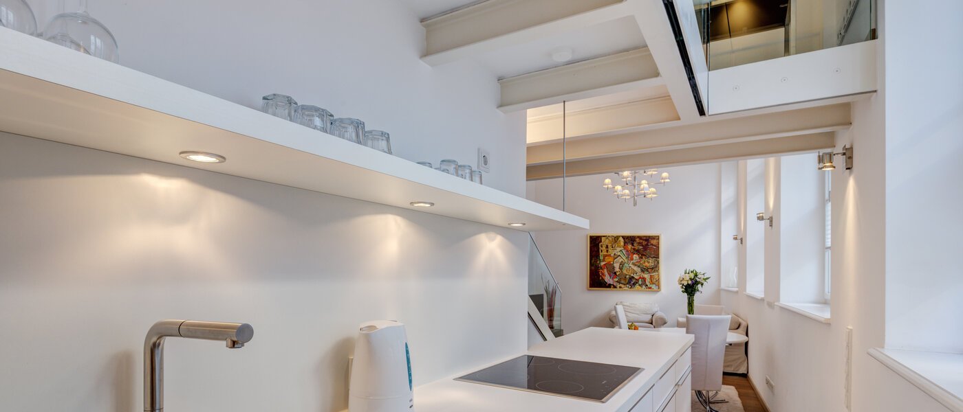 gallery apartment  München Maxvorstadt 02 kitchen 8163