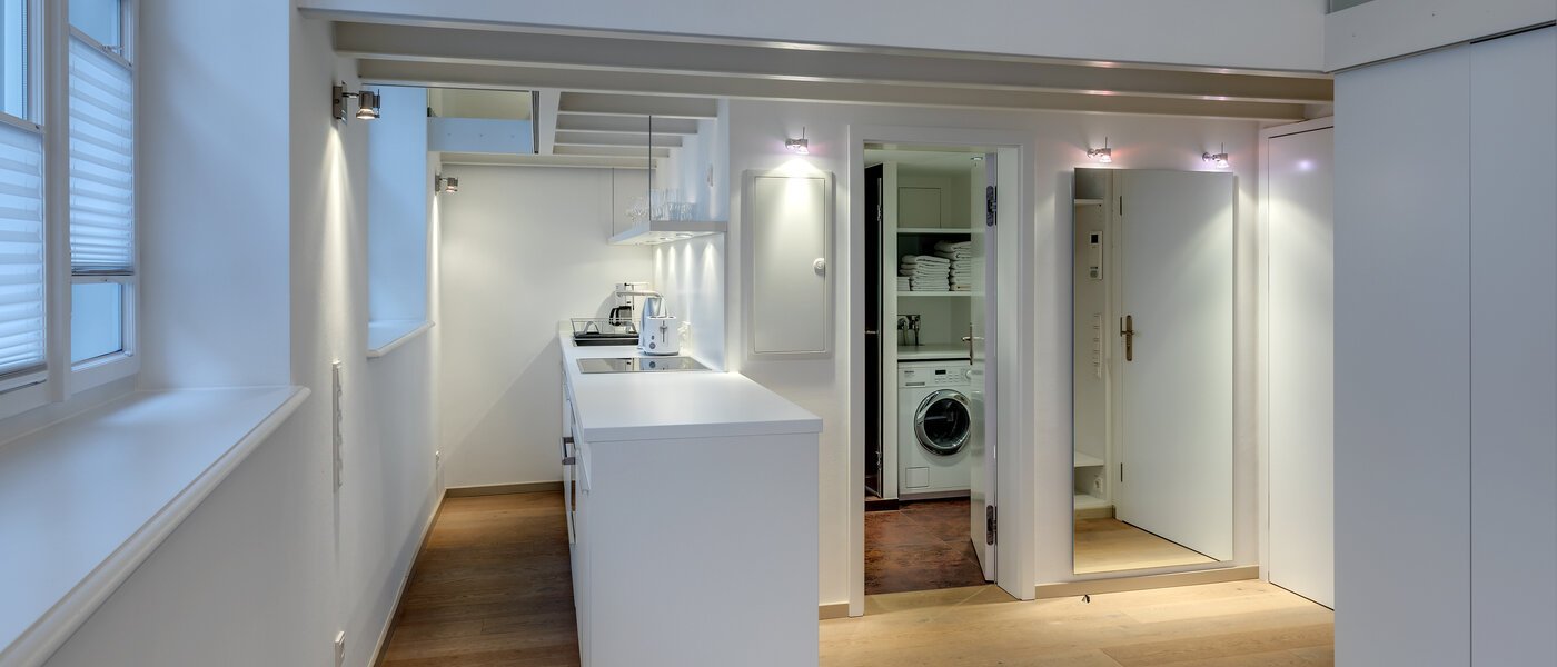 gallery apartment  München Maxvorstadt 04 kitchen 8163