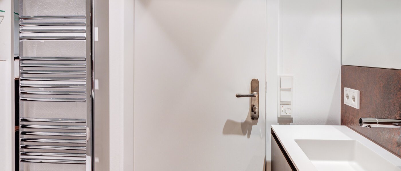 gallery apartment  München Maxvorstadt 06 bathroom 8163