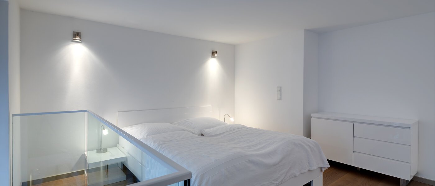 gallery apartment  München Maxvorstadt 02 sleeping area 8163