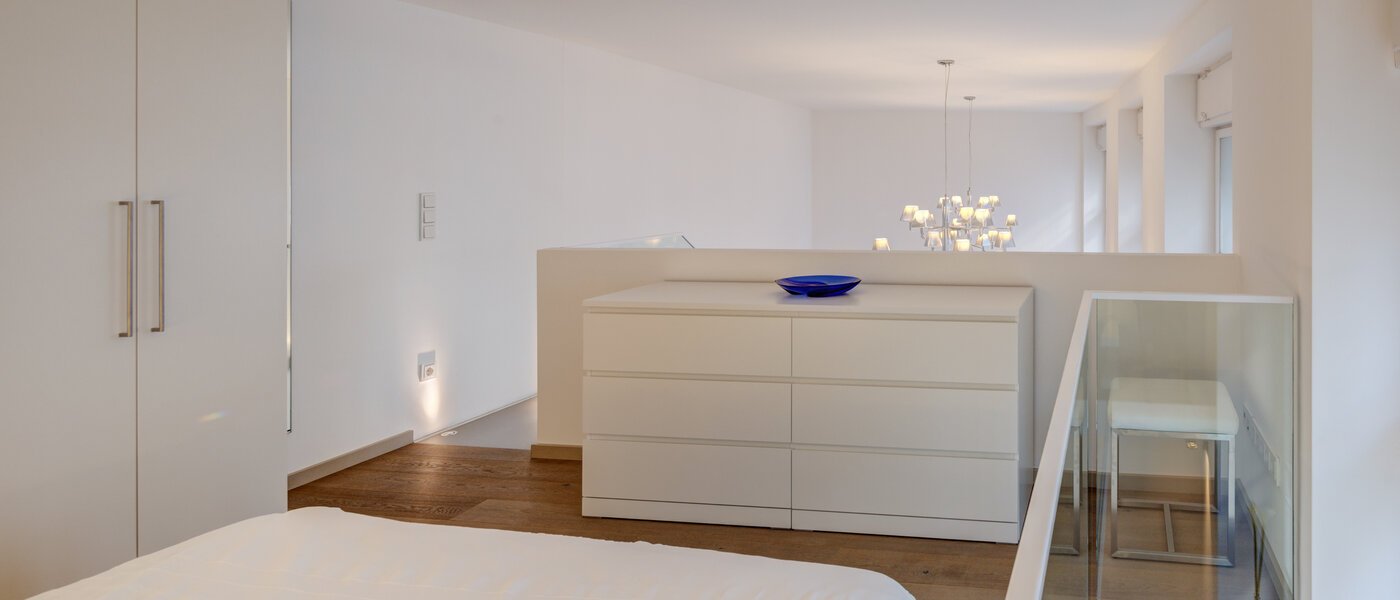 gallery apartment  München Maxvorstadt 03 sleeping area 8163