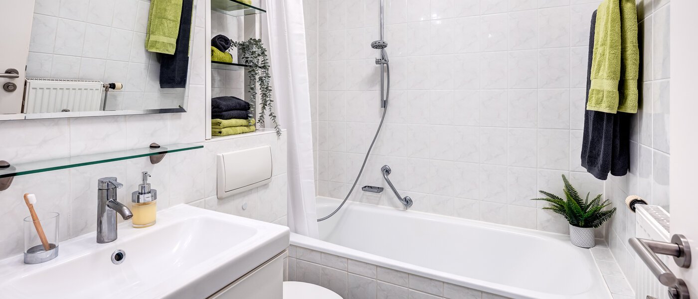 apartment with garden 	 Haar 01 bathroom 8167