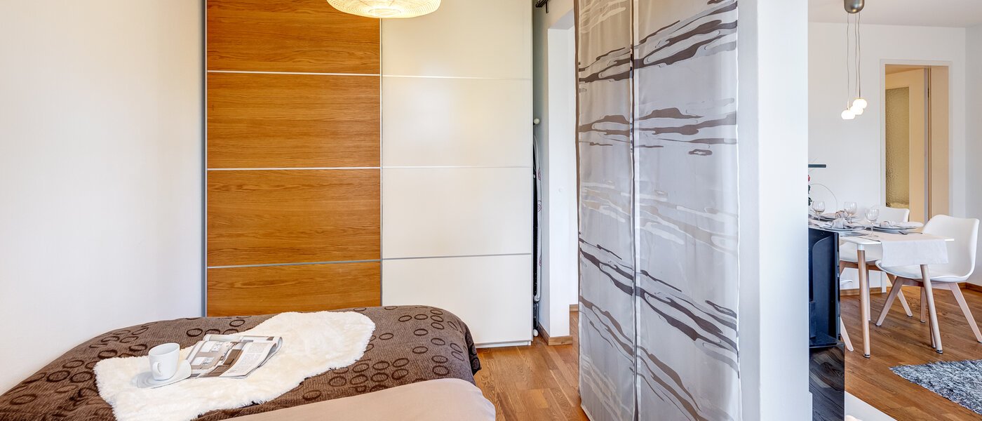 apartment with garden 	 Haar 03 sleeping area 8167