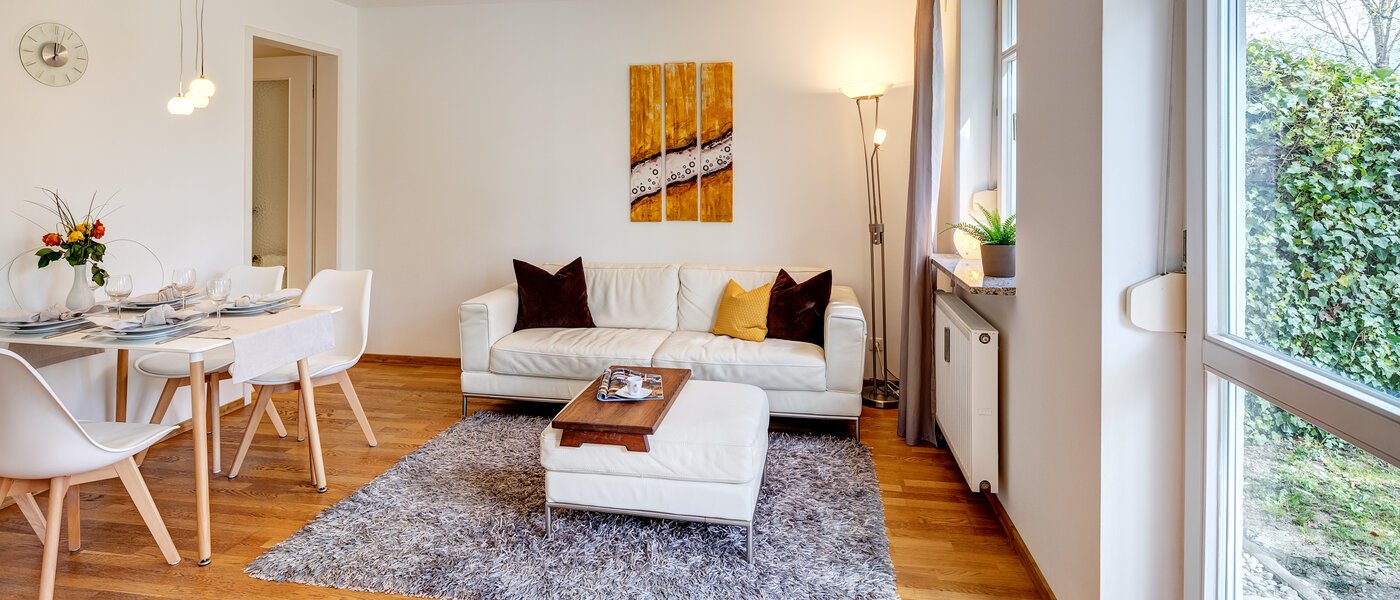 apartment with garden 	 Haar 02 living area 8167