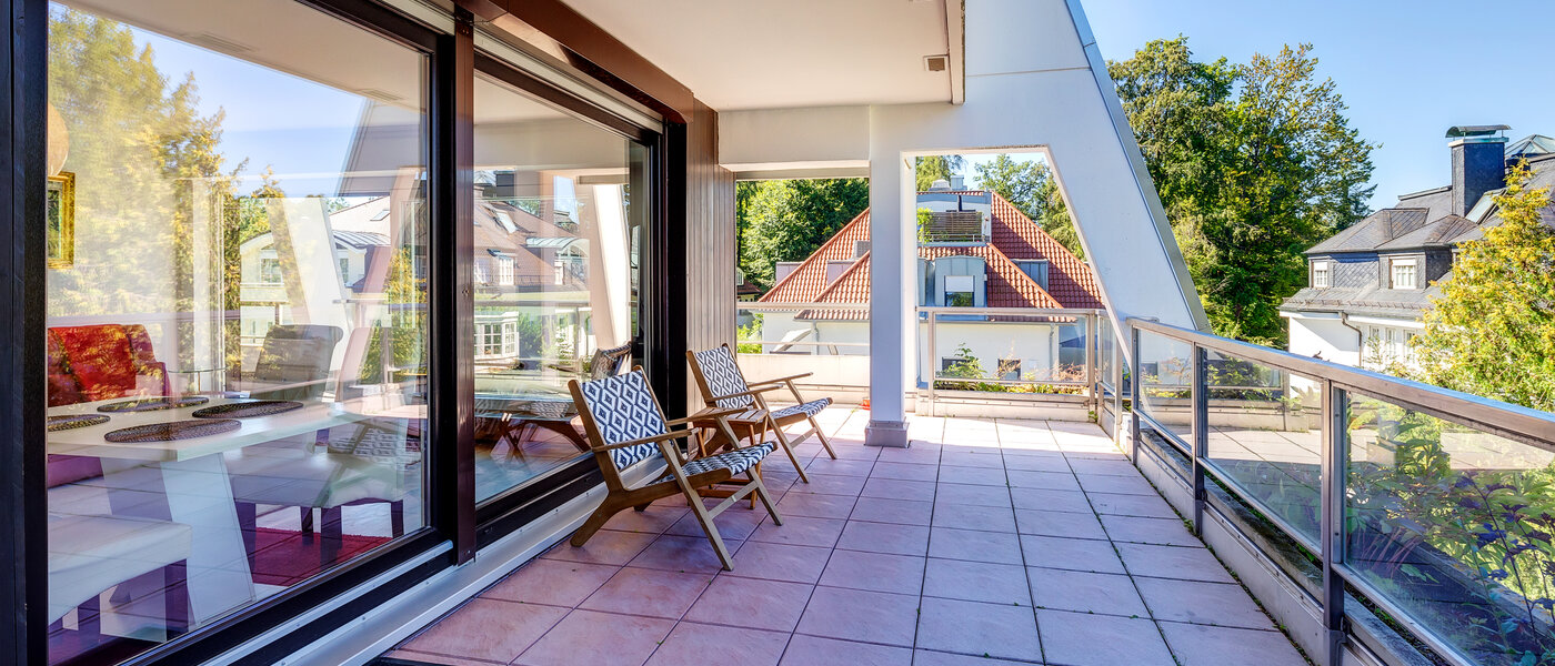 attic apartment München Menterschwaige 03 roof terrace 8181