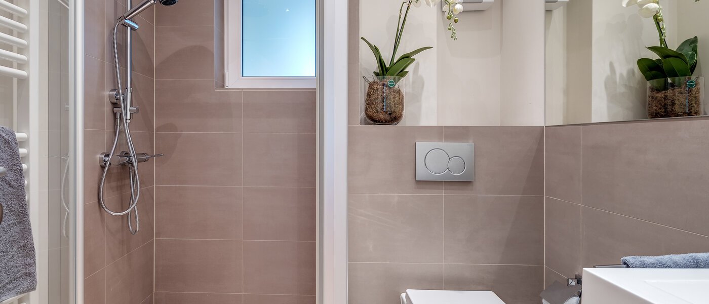 apartment München Schwabing 02 bathroom 8281