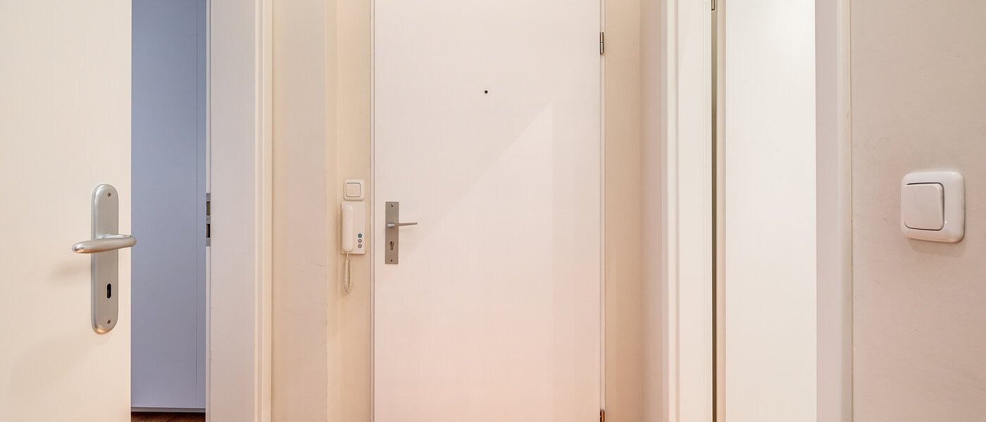 apartment München Schwabing 01 hall 8281