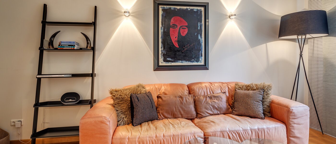 apartment München Schwabing 02 living room 8281