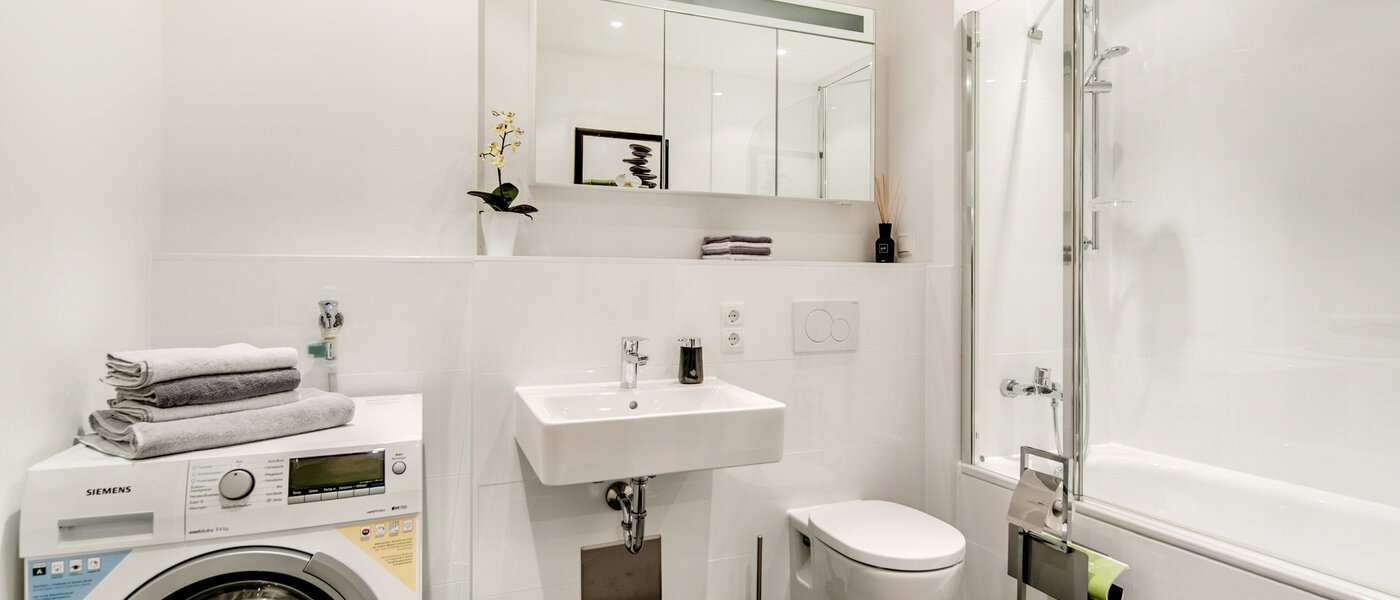 apartment München Bogenhausen 01 bathroom 8290