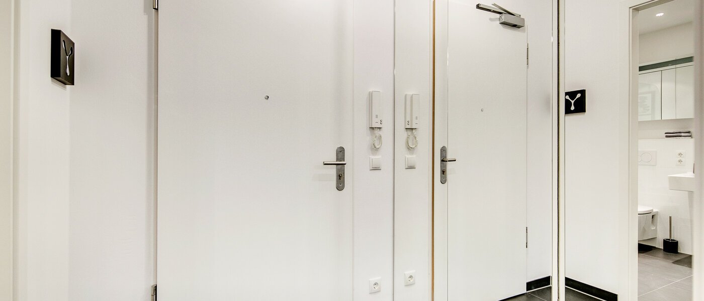 apartment München Bogenhausen 02 hall 8290