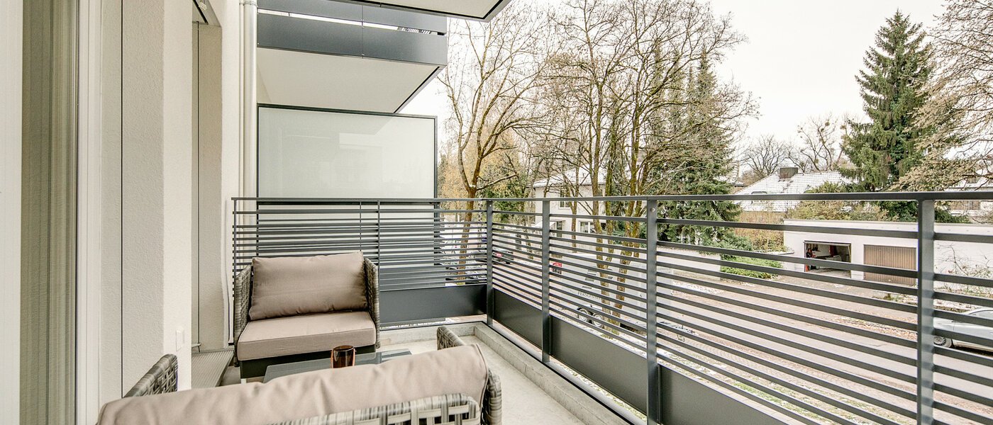 apartment München Bogenhausen 01 balcony 8290