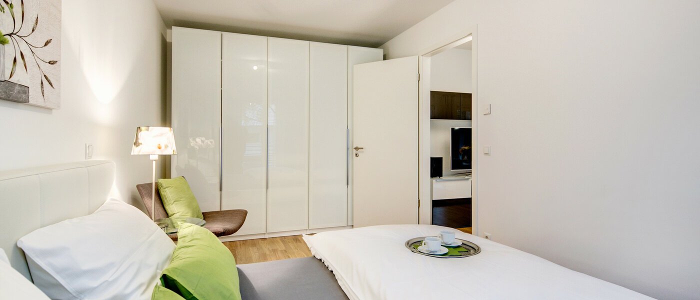 apartment München Bogenhausen 04 sleeping area 8290