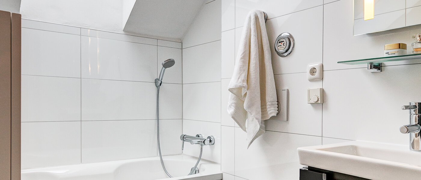 apartment Ottobrunn 01 bathroom 8329