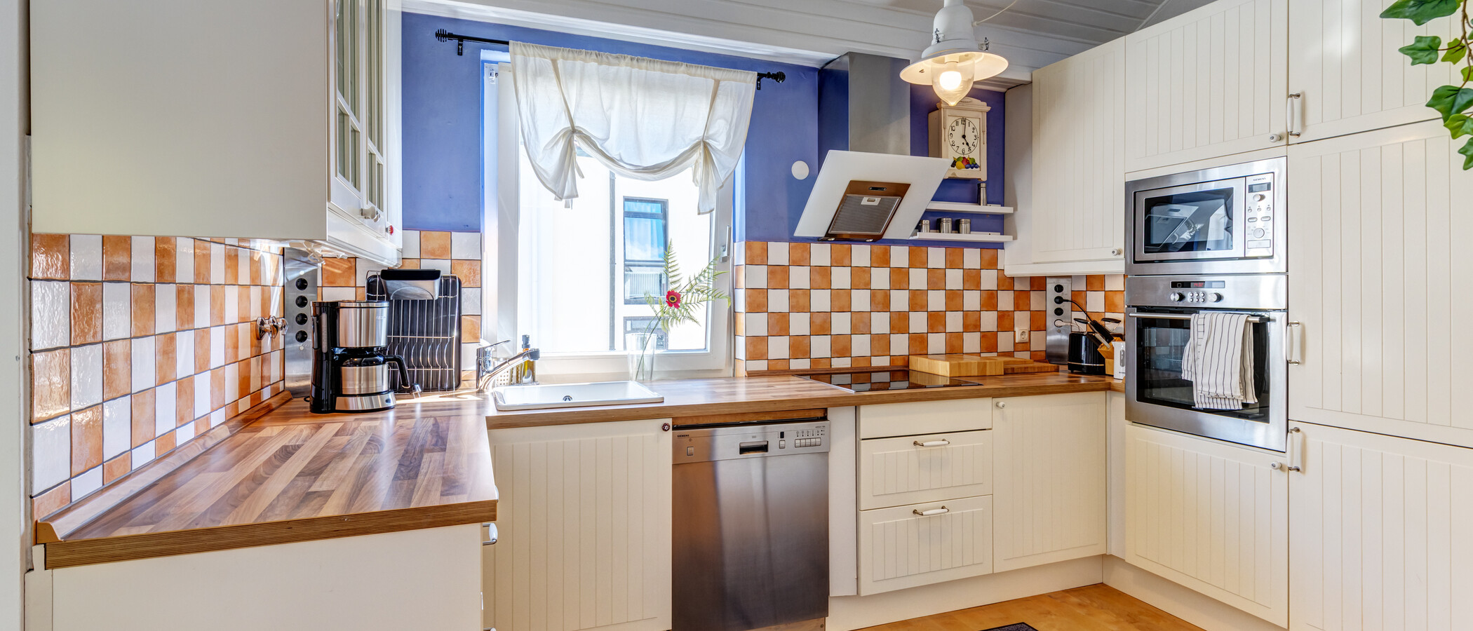 maisonette-gallery apartment München Nymphenburg 01 kitchen 8333