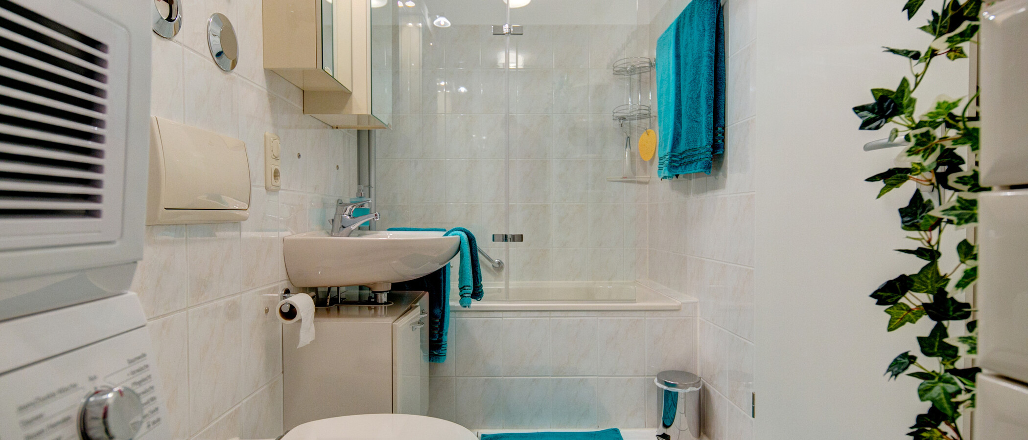 apartment München Moosach 01 bathroom 8350