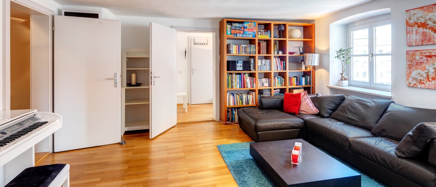 apartment München Altstadt 04 2. living area 8351