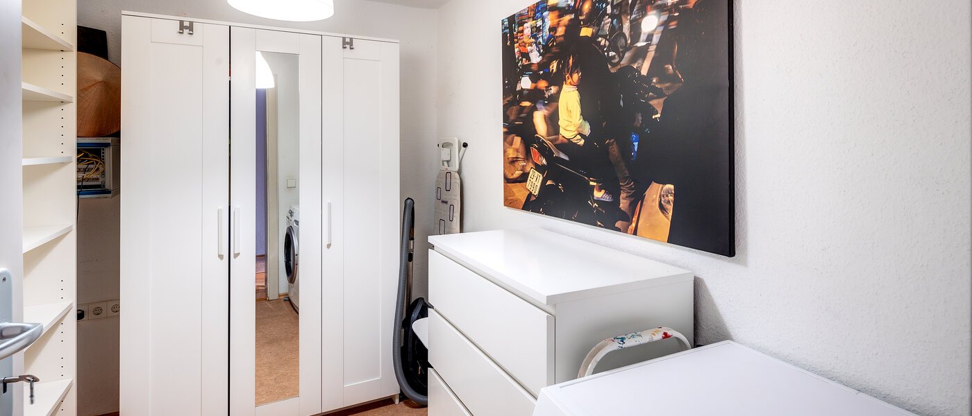 apartment München Altstadt 01 storage room 8351