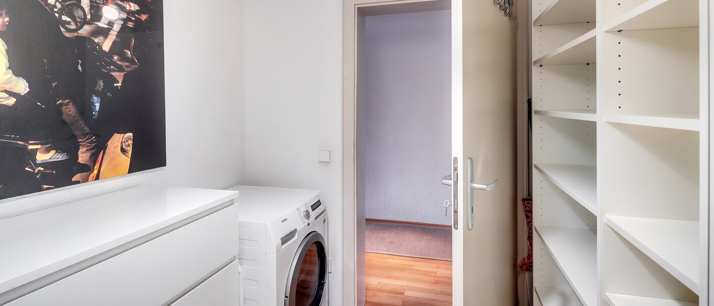 apartment München Altstadt 02 storage room 8351