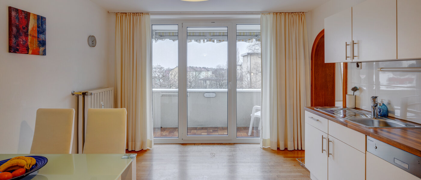 apartment München Bogenhausen 03 kitchen 8368