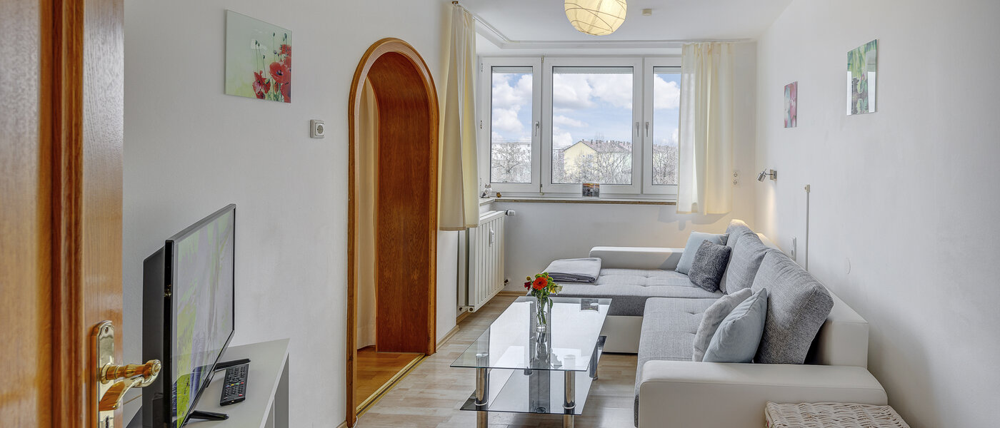 apartment München Bogenhausen 01 living room 8368