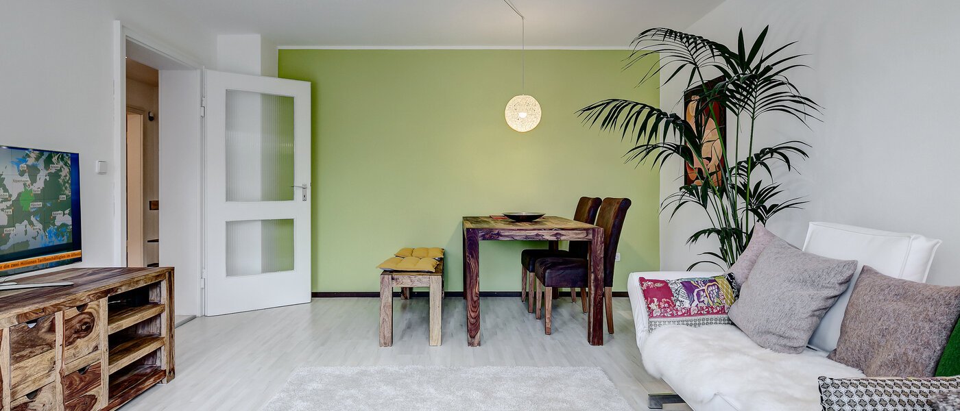 apartment München Englschalking 04 living room 8399