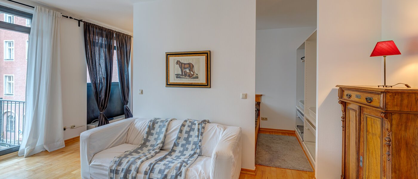 apartment München Lehel 02 living area 8406