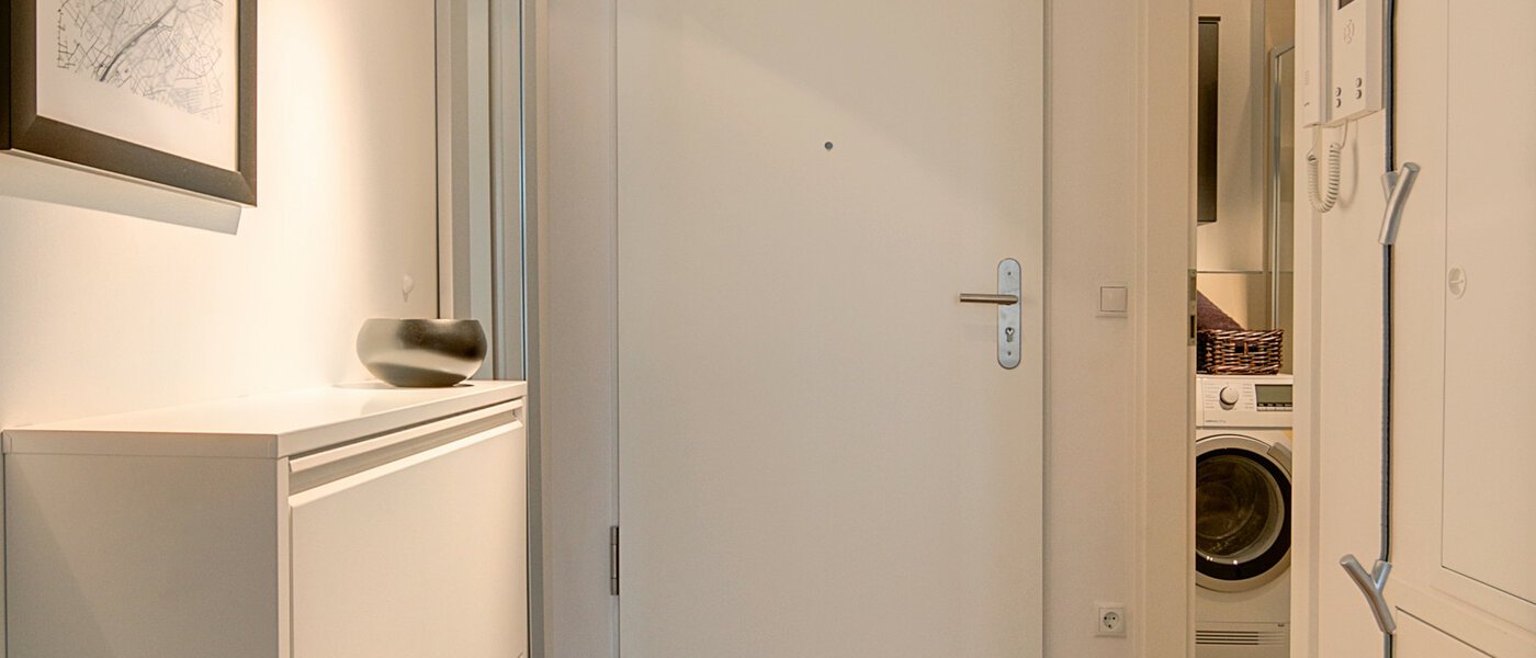 apartment München Bogenhausen 02 hall 8432