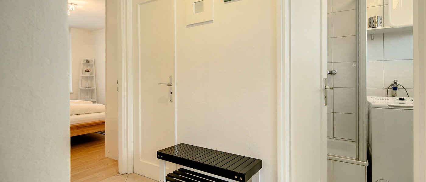 apartment München Bogenhausen 01 hall 8433