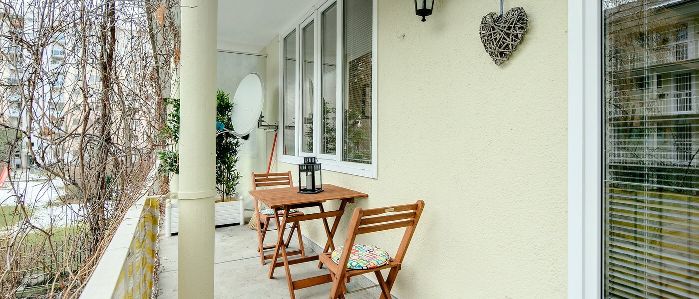 apartment München Bogenhausen 01 balcony 8433