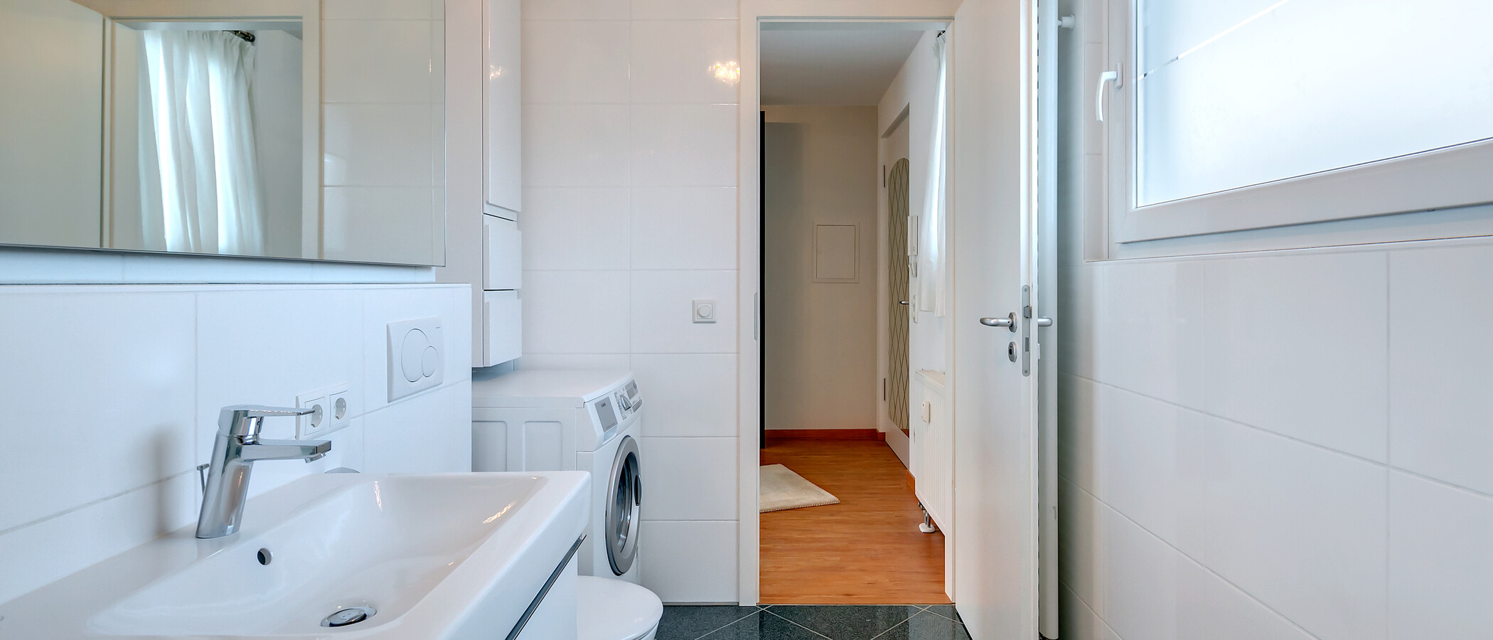 roof terrace apartment München Bogenhausen 02 bathroom 8467