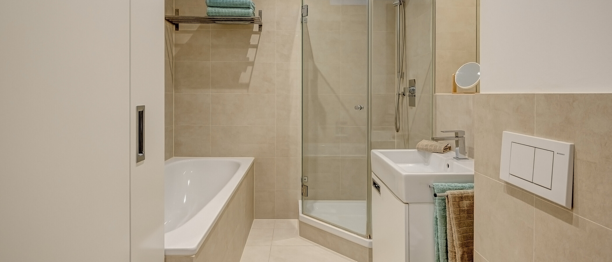 apartment München Maxvorstadt 01 bathroom 8505