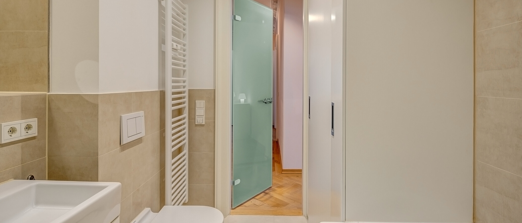 apartment München Maxvorstadt 02 bathroom 8505