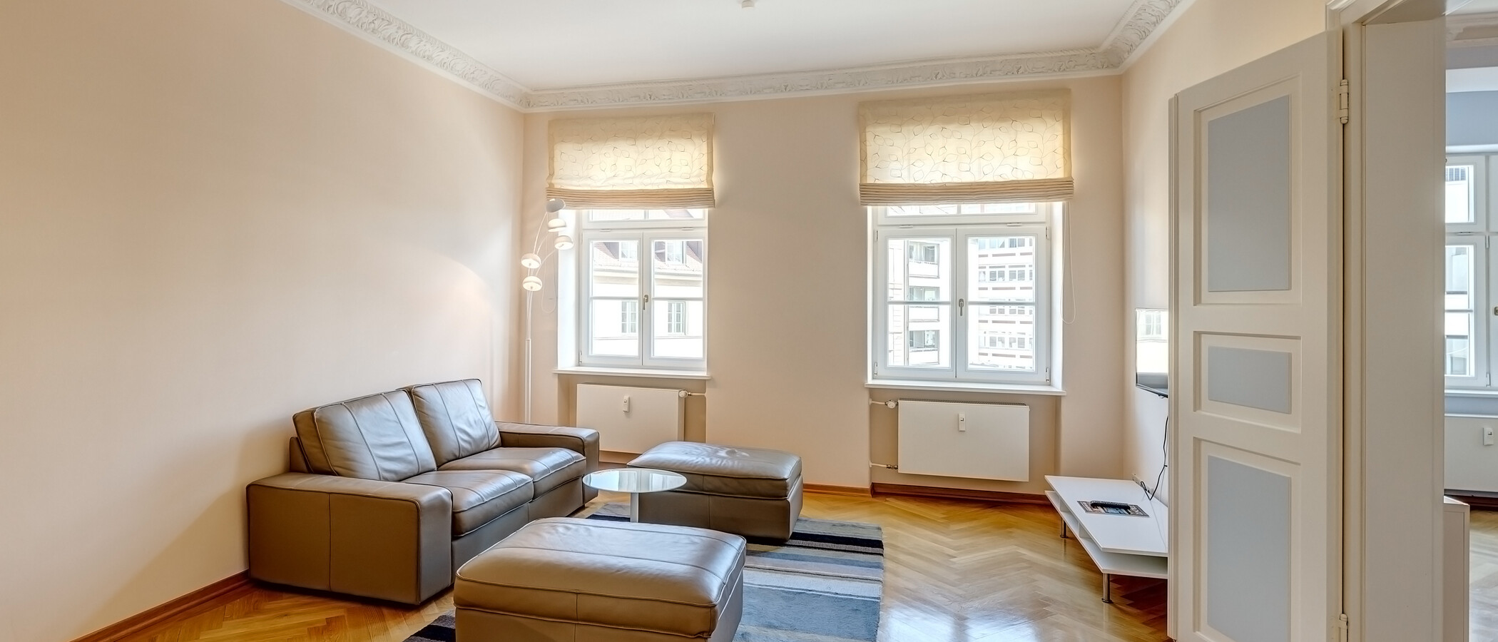 apartment München Maxvorstadt 01 living area 8505
