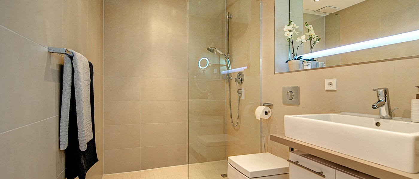 apartment München Bogenhausen 01 bathroom 8529