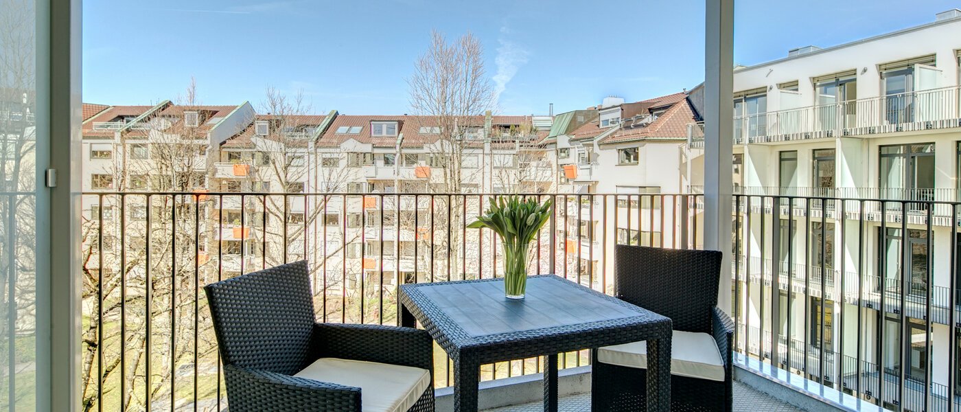 apartment München Bogenhausen 01 balcony 8529