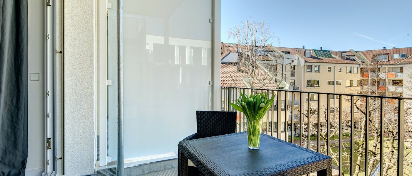 apartment München Bogenhausen 02 balcony 8529