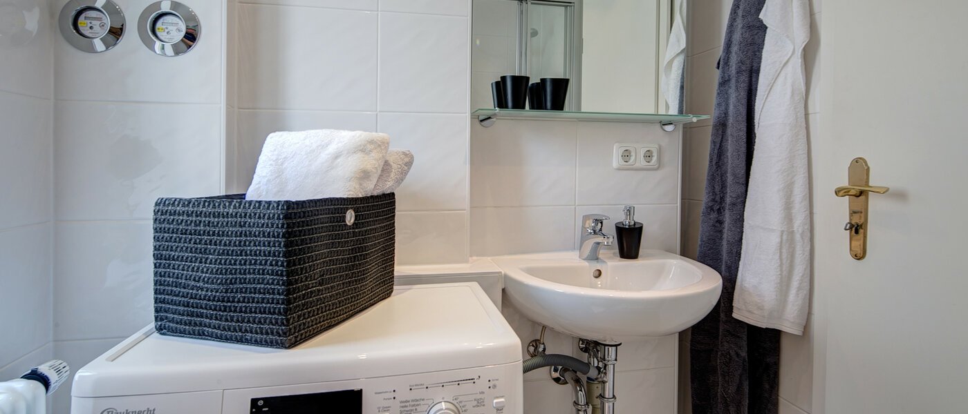 apartment München Lehel 01 bathroom 8569