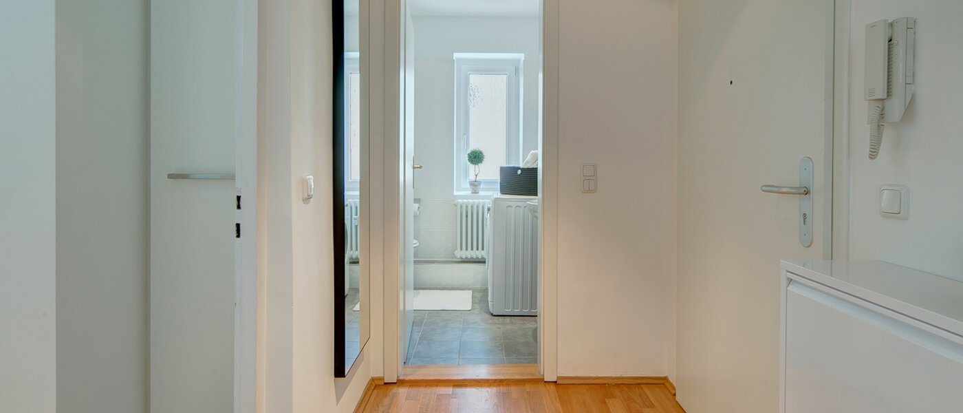 apartment München Lehel 02 hall 8569