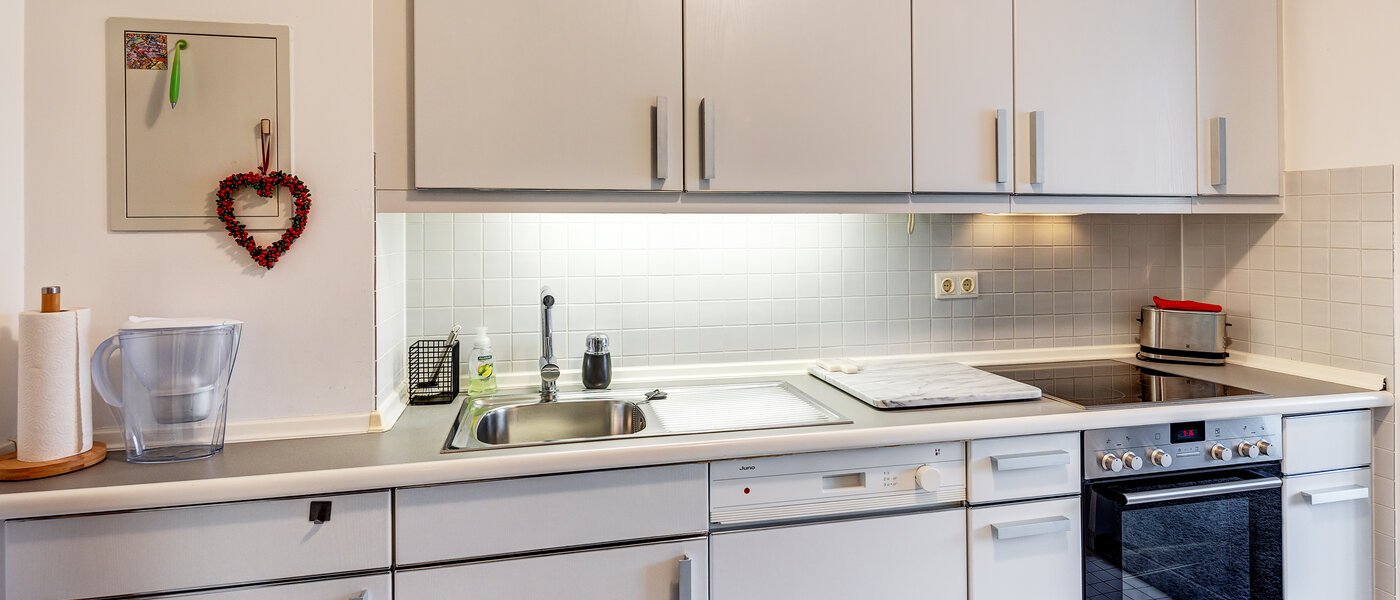 attic apartment München Denning 02 kitchen 8585