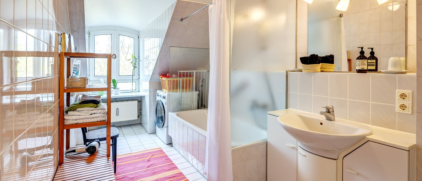 attic apartment München Denning 01 bathroom 8585