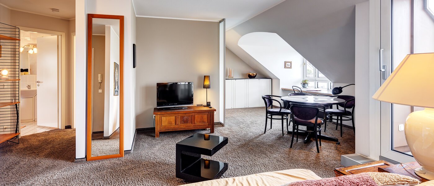 attic apartment München Denning 04 living area 8585